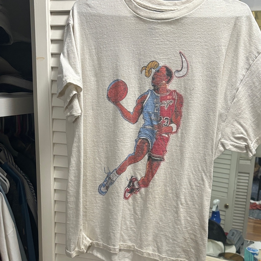 Gildan White Tee with Basketball Graphic
